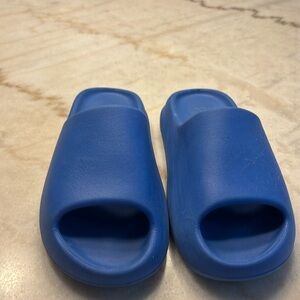 Slides blue 7 yezzy blue